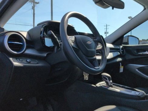 New 2025 Chevrolet Trax LS w/ LS Convenience Package image 8
