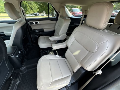 Used 2020 Ford Explorer XLT w/ Equipment Group 202A image 21