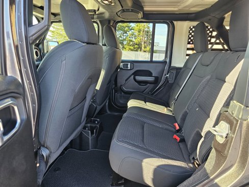 Used 2021 Jeep Wrangler Unlimited Sport image 13