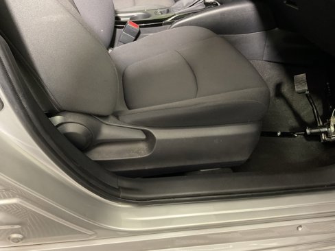 Used 2020 Toyota Corolla LE image 35