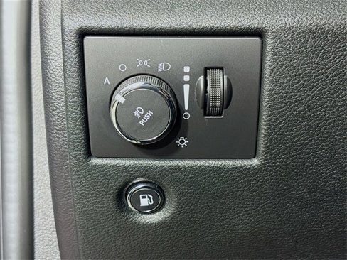 Used 2015 Jeep Grand Cherokee Overland image 10