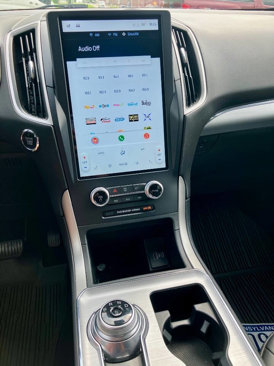 Used 2022 Ford Edge SEL image 9