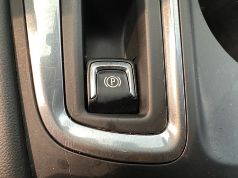 Used 2020 Chevrolet Equinox Premier image 28