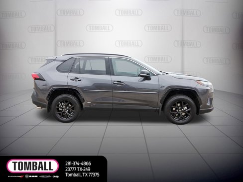 Used 2024 Toyota RAV4 LE image 9