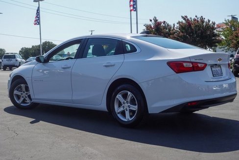 Used 2020 Chevrolet Malibu LS w/ Driver Confidence Package II image 2