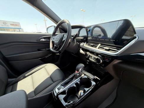 New 2025 Chevrolet Trax RS image 24