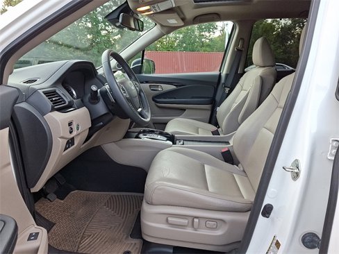Used 2016 Honda Pilot Touring image 13