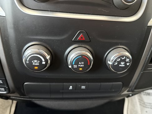 Used 2022 RAM 1500 Classic SLT image 26