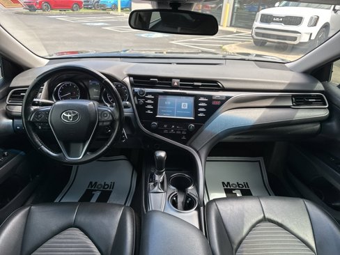 Used 2019 Toyota Camry SE image 25
