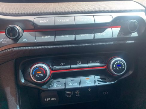 Used 2019 Hyundai Veloster 2.0 Premium image 15