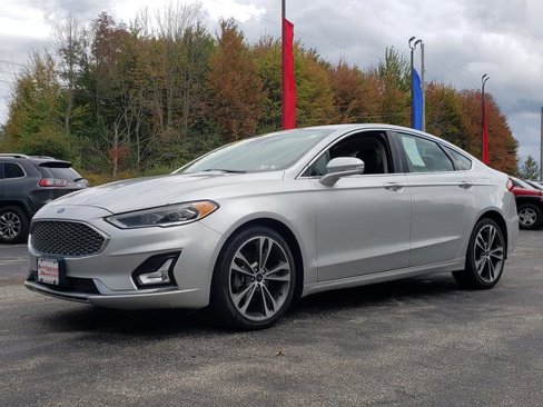 Used 2019 Ford Fusion Titanium image 3