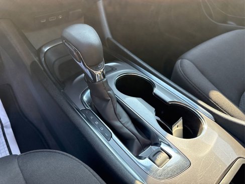 Used 2023 Chevrolet Malibu LT image 35
