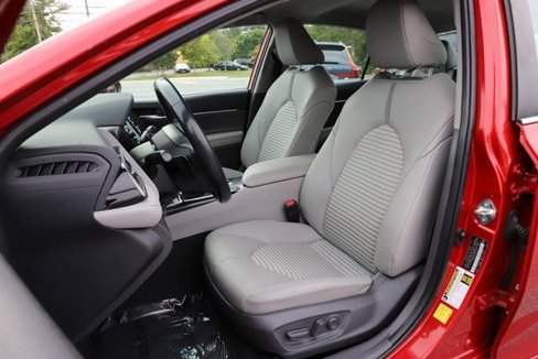 Used 2020 Toyota Camry SE image 14