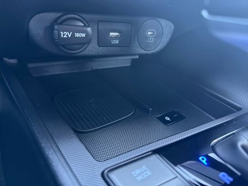 Certified 2025 Hyundai Elantra Sport image 21
