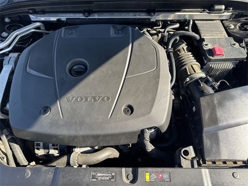 Used 2019 Volvo S60 T6 Momentum w/ Multimedia Package image 34