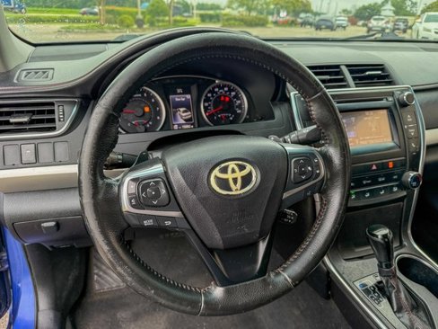 Used 2016 Toyota Camry SE image 8