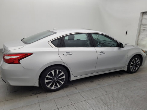 Used 2016 Nissan Altima 2.5 SL w/ 2.5 Technology w/LED Package image 10