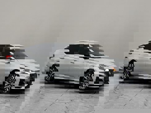 Used 2024 Nissan Altima 2.5 SV image 1