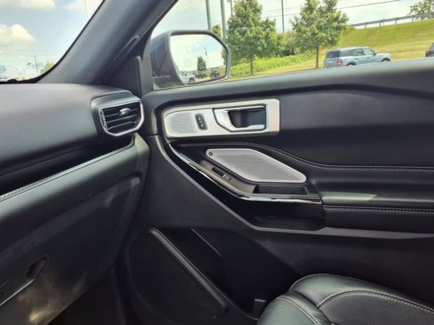Used 2022 Ford Explorer ST w/ ST Street Pack image 21