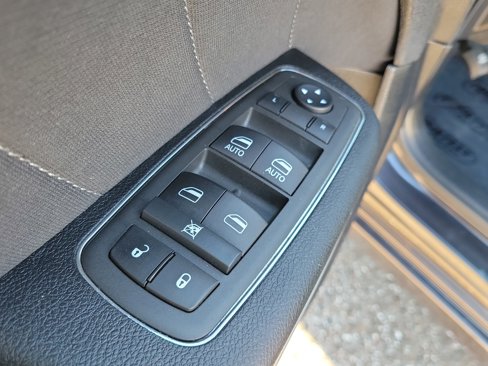 Used 2022 Dodge Charger SXT image 19