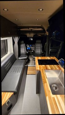 Used 2022 Mercedes-Benz Sprinter 2500 image 29