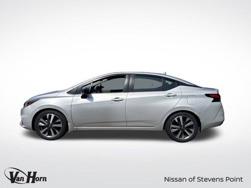 Used 2020 Nissan Versa SR image 10