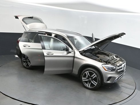 Used 2021 Mercedes-Benz GLC 300 image 2