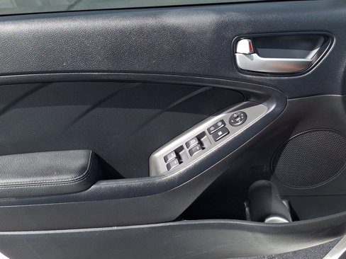 Used 2018 Kia Forte LX w/ LX Popular Package image 8