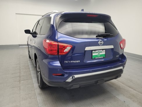 Used 2020 Nissan Pathfinder SV image 6