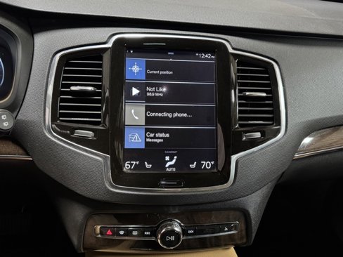 Used 2016 Volvo XC90 T6 Momentum w/ Momentum Plus Package image 22