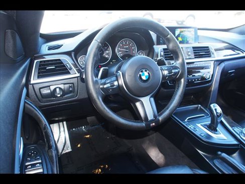 Used 2017 BMW 330i Gran Turismo xDrive image 15