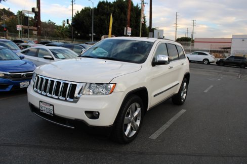 Used 2011 Jeep Grand Cherokee Overland image 3
