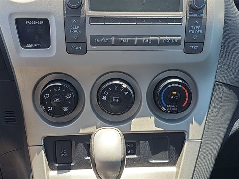 Used 2010 Toyota Matrix S image 21
