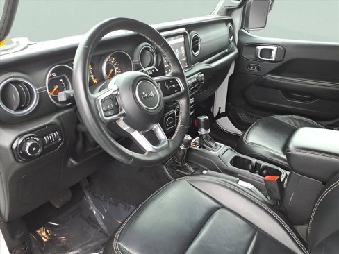 Used 2018 Jeep Wrangler Unlimited Sahara w/ Dual Top Group image 9
