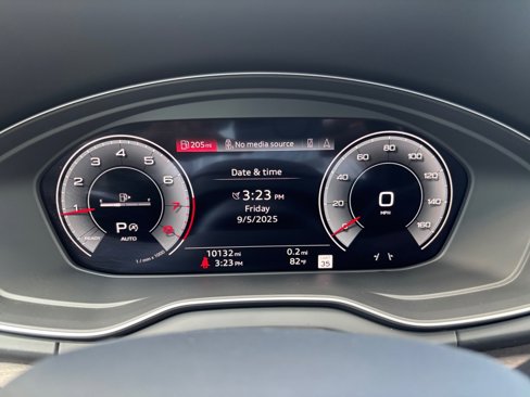 Certified 2025 Audi Q5 2.0T Premium Plus image 11