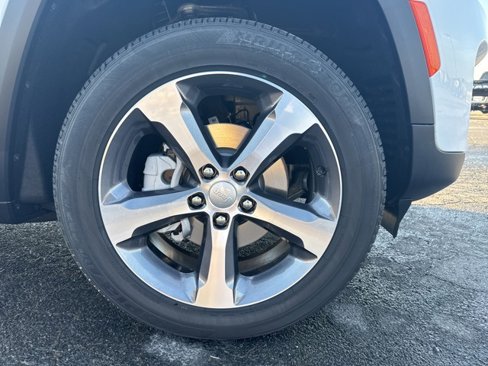 New 2025 Jeep Grand Cherokee Limited image 9