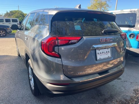 Used 2021 GMC Terrain SLE image 5