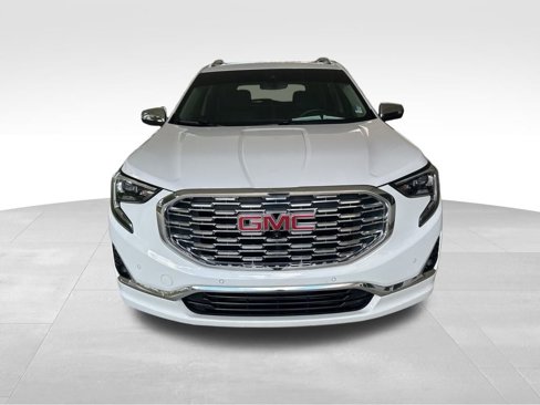 Used 2018 GMC Terrain Denali w/ Advanced Safety Package image 12
