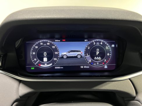 Used 2020 Land Rover Range Rover Evoque SE image 28