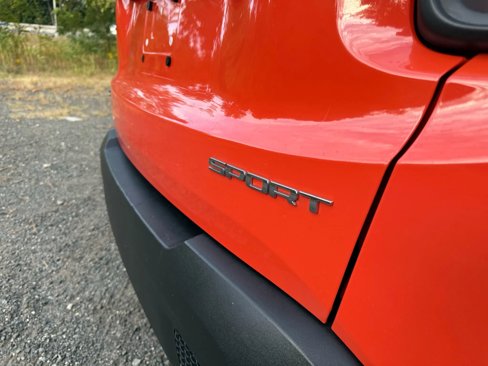 Used 2015 Jeep Renegade Sport w/ Power & Air Group image 13