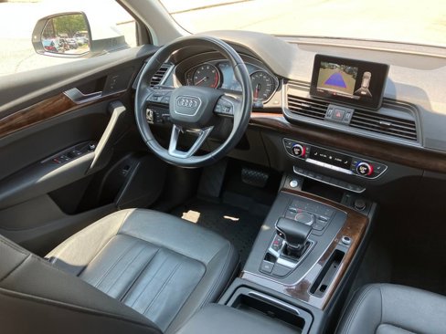 Used 2020 Audi Q5 2.0T Premium image 32