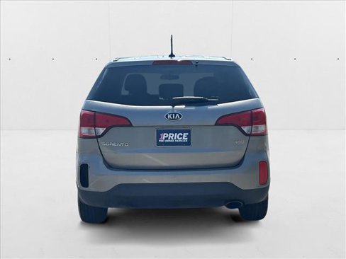 Used 2014 Kia Sorento LX image 6