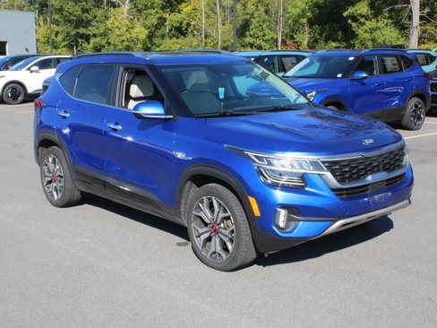 Certified 2021 Kia Seltos SX w/ SX Sunroof Package image 3
