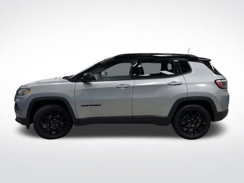 Used 2022 Jeep Compass Altitude image 10