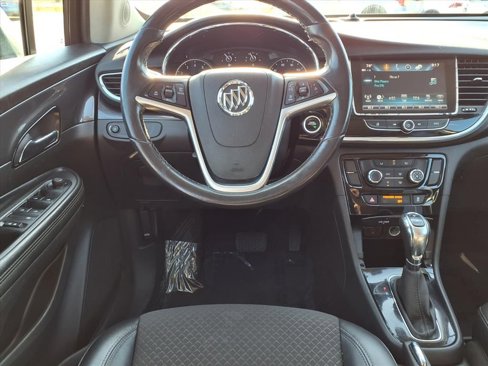 Used 2019 Buick Encore Preferred image 3