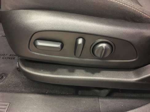 Used 2019 Chevrolet Equinox LT image 32