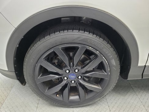 Used 2017 Ford Escape Titanium image 31