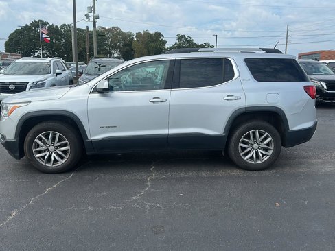 Used 2017 GMC Acadia SLE w/ Driver Alert Package I image 3