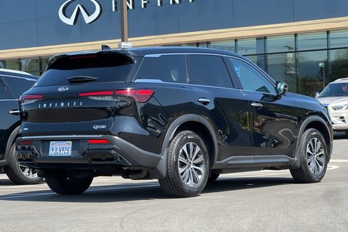 Certified 2024 INFINITI QX60 Pure image 4