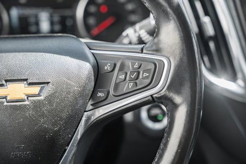 Used 2018 Chevrolet Equinox LT w/ Sun & Infotainment Package image 28